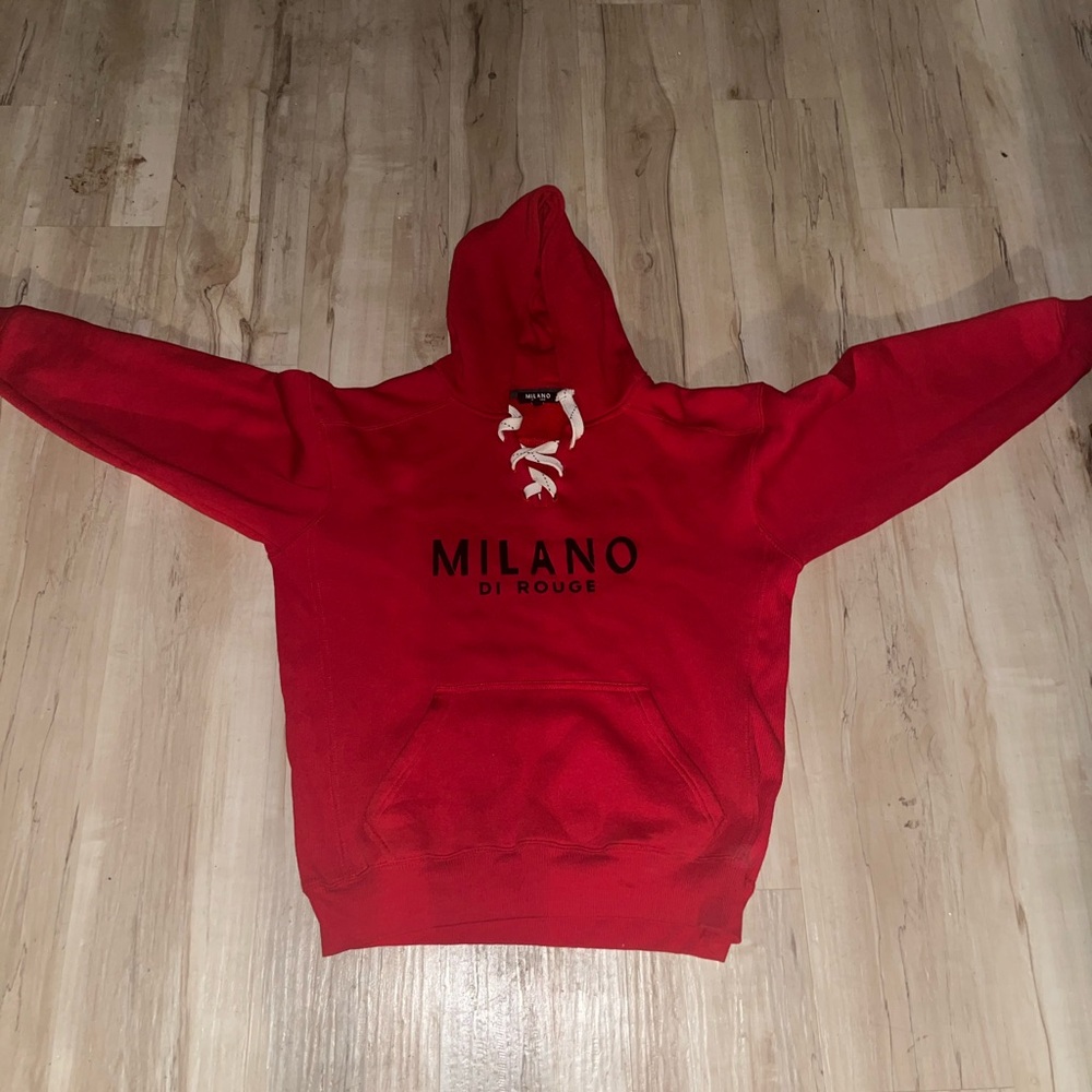 Brand - Milano Di Rogue, Size - Medium, Color - Red,Black,White